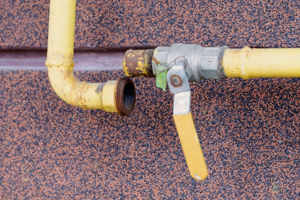 Warning Signs of a Damaged or Broken Gas Line