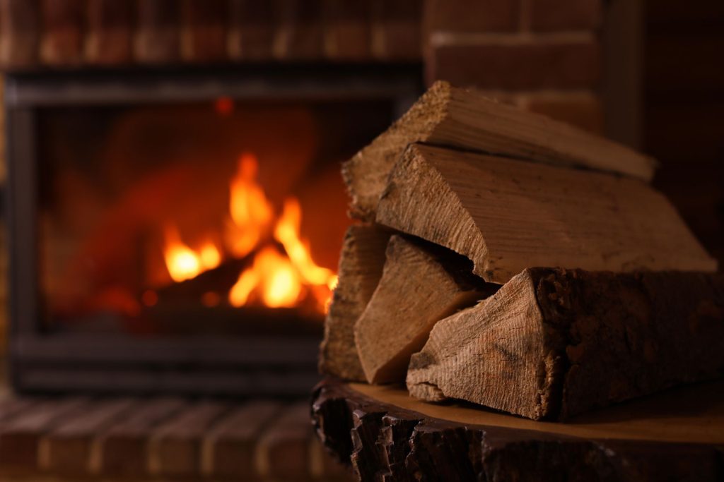 What’s the Best Wood To Use for Your Fireplace?