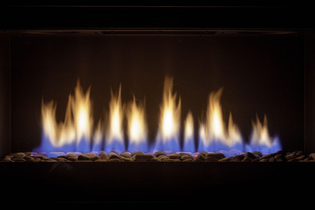 The Differences Between Gas and Wood Fireplaces