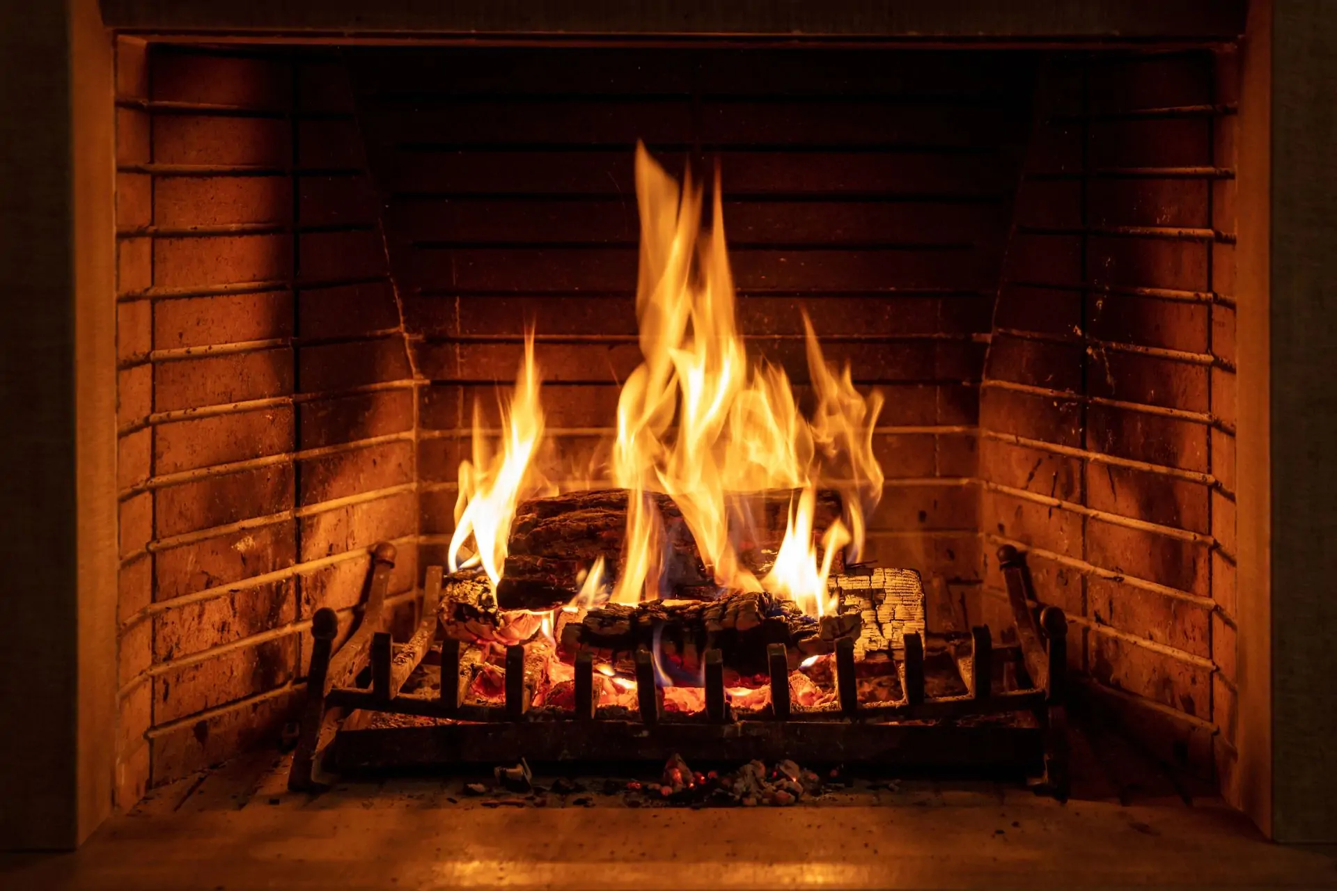 NOCO on X: Use a chimney balloon or a chimney draft excluder to retain  heat in your home when your fireplace is NOT in use. If your fireplace  isn't correctly insulated, you